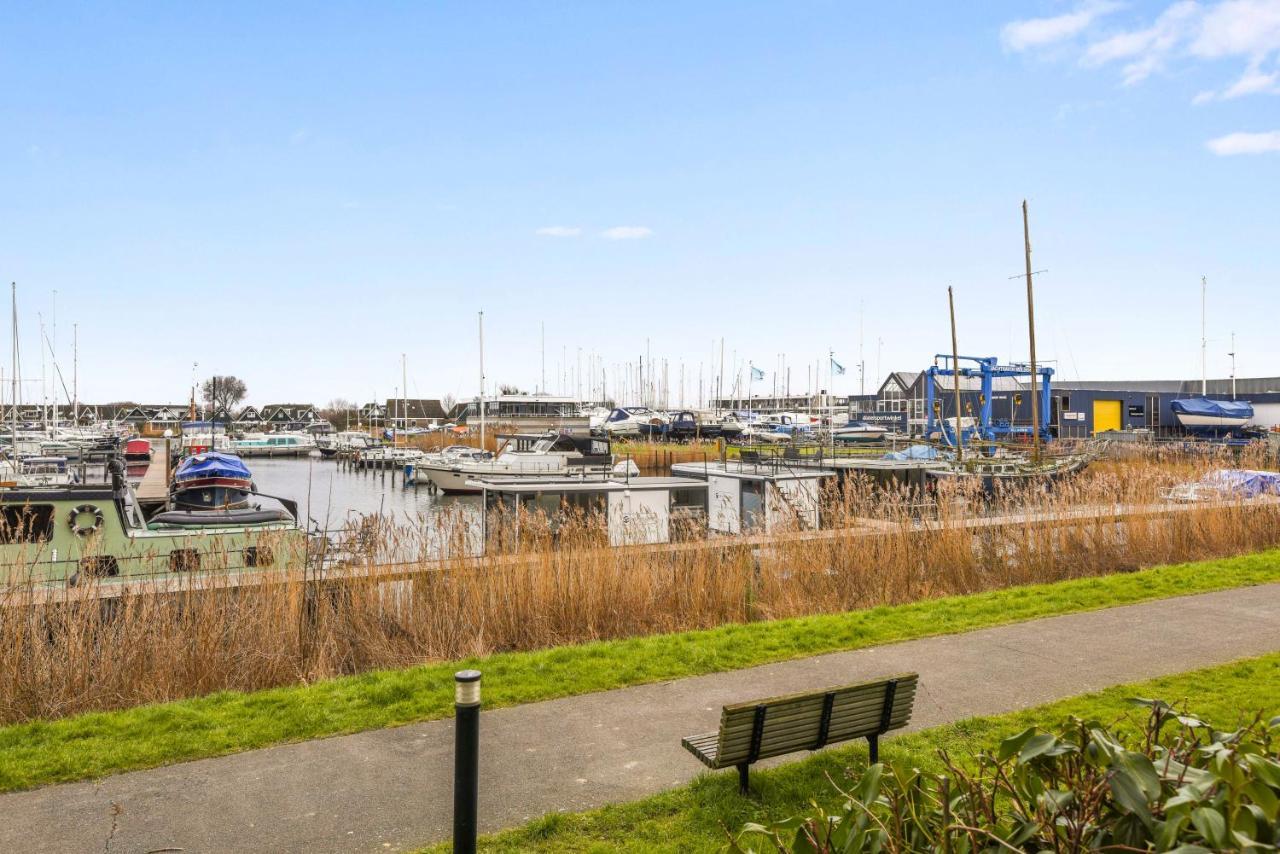 Cosy Tiny Houseboats Near Beach And Restaurants By Weltevreden Experience Zeewolde Zewnętrze zdjęcie
