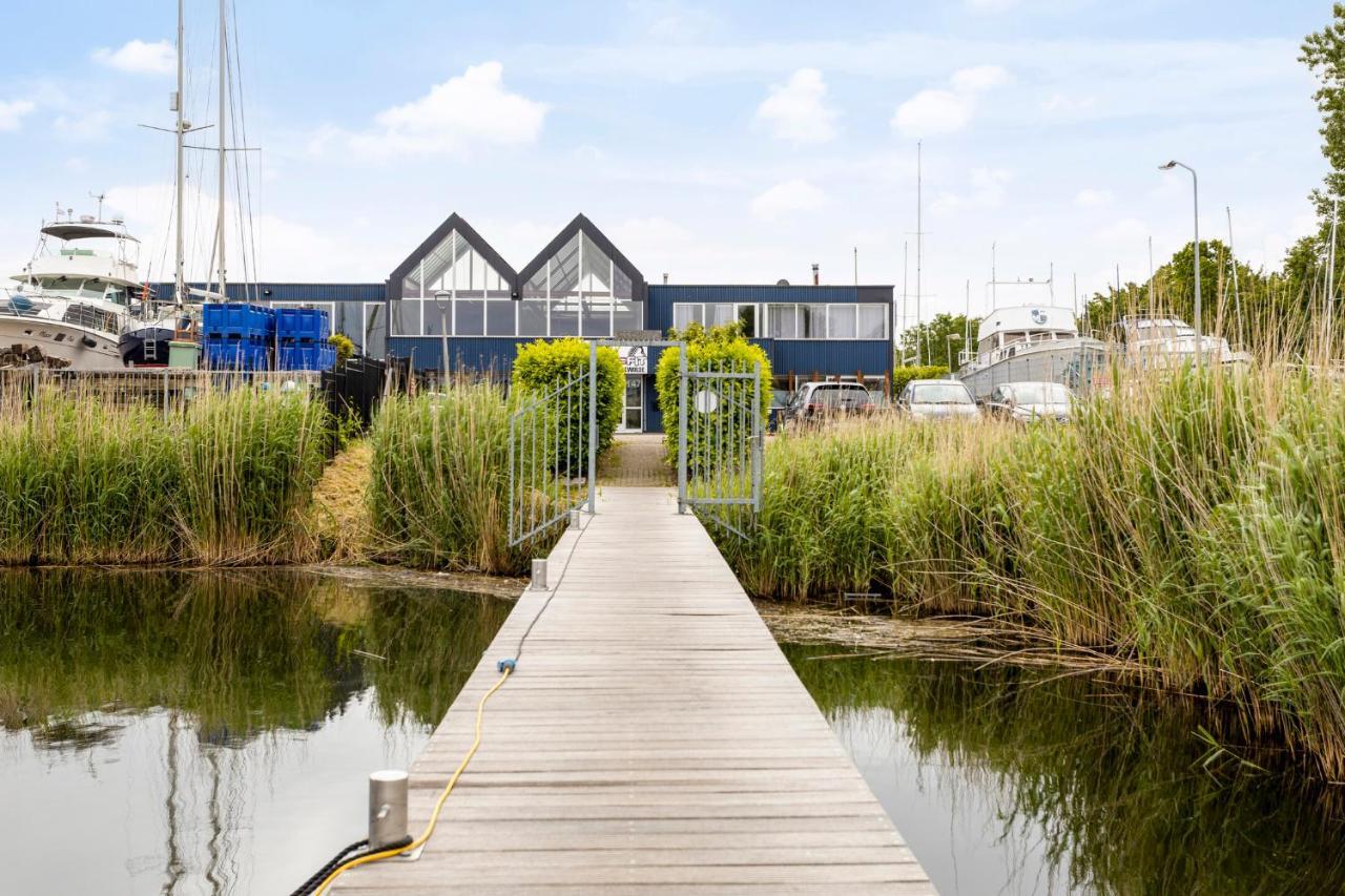 Cosy Tiny Houseboats Near Beach And Restaurants By Weltevreden Experience Zeewolde Zewnętrze zdjęcie