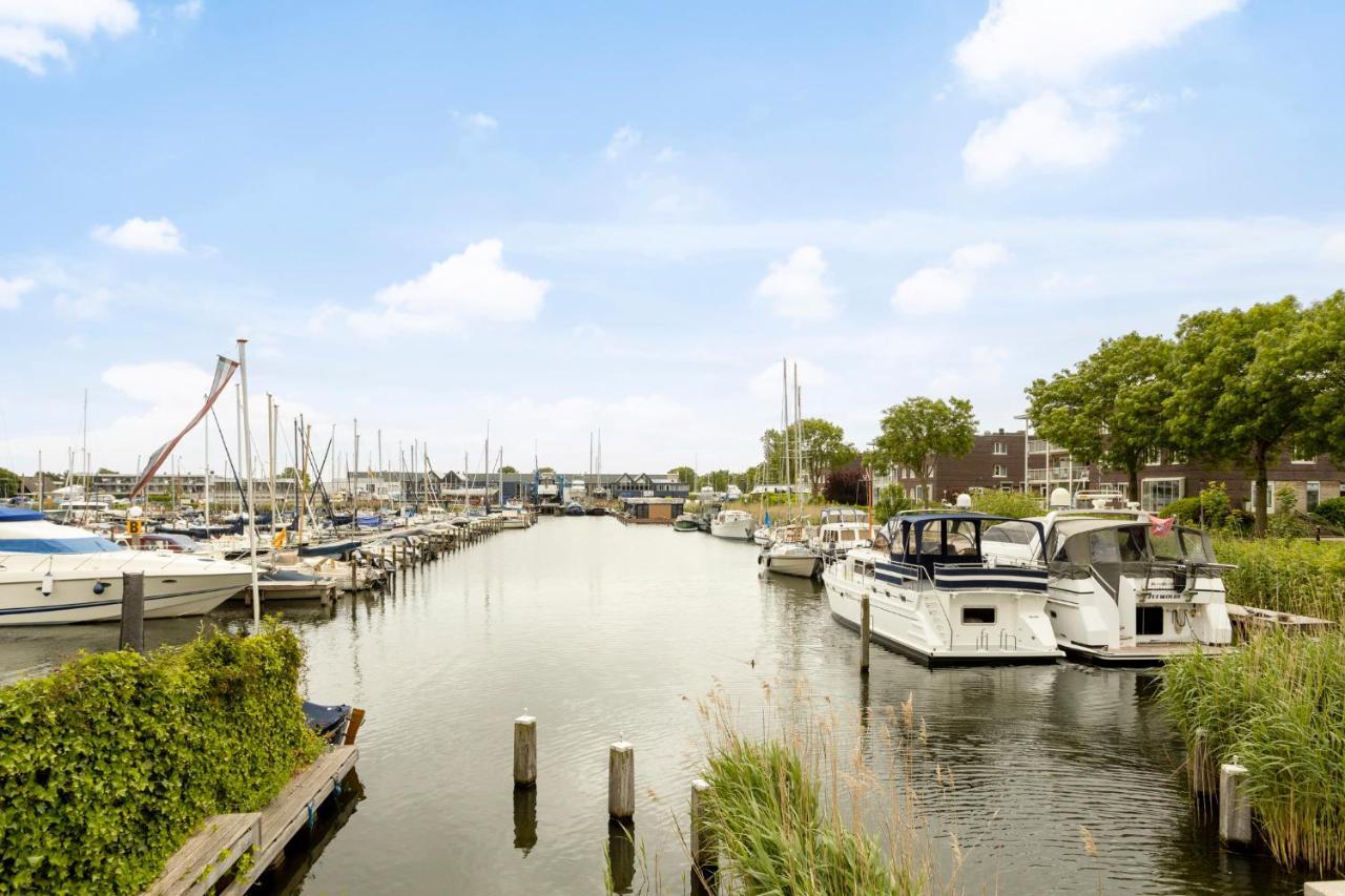 Cosy Tiny Houseboats Near Beach And Restaurants By Weltevreden Experience Zeewolde Zewnętrze zdjęcie