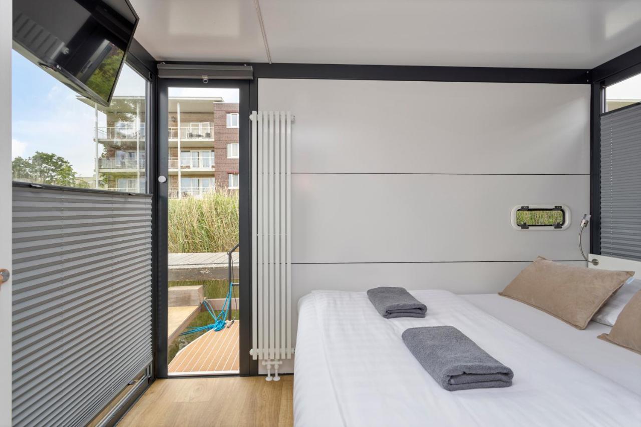 Cosy Tiny Houseboats Near Beach And Restaurants By Weltevreden Experience Zeewolde Zewnętrze zdjęcie