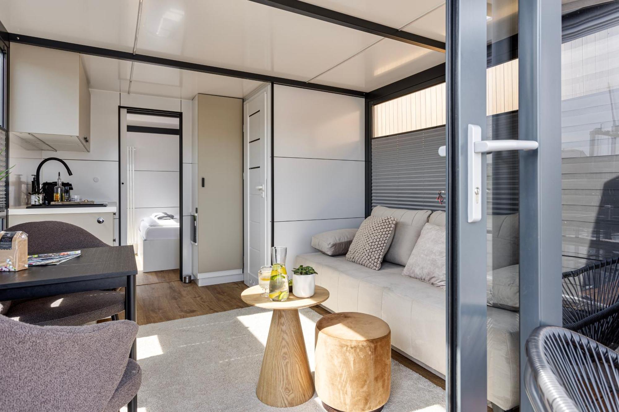 Cosy Tiny Houseboats Near Beach And Restaurants By Weltevreden Experience Zeewolde Zewnętrze zdjęcie