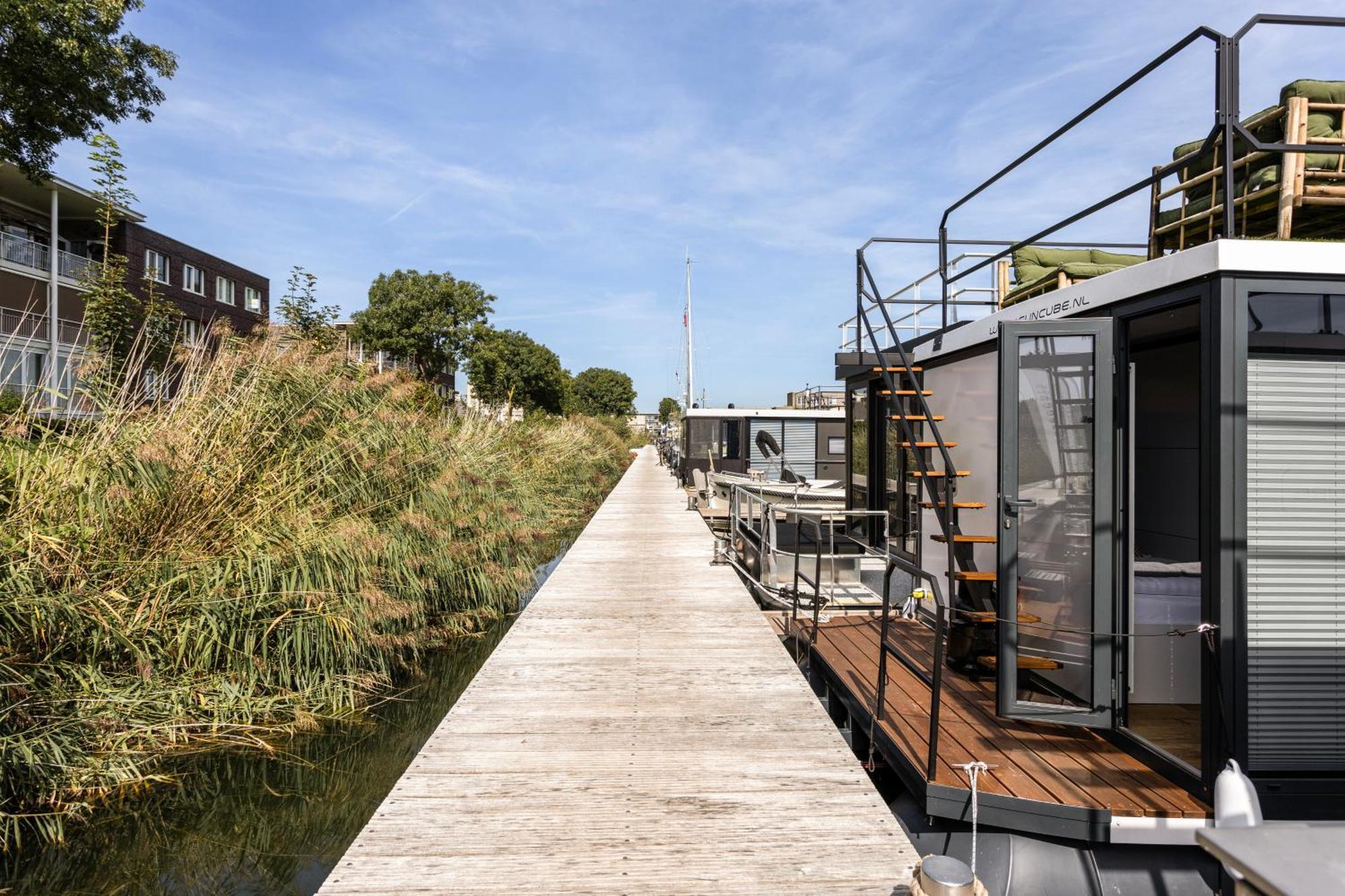 Cosy Tiny Houseboats Near Beach And Restaurants By Weltevreden Experience Zeewolde Zewnętrze zdjęcie